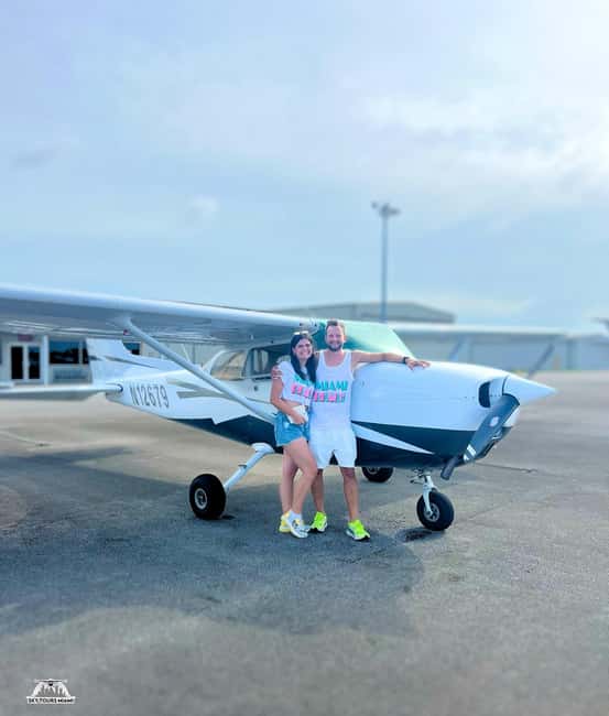 image n.38 of Miami Beach: Private Luxury Airplane Tour with Champagne activity in Miami, uploaded by supplier