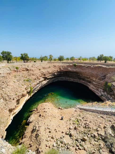 Immagine nº 26 di Muscat: escursione di un'intera giornata a Wadi Shab, grotta romantica e sinkhole attività a Regione al-Sharqiyya, caricata dal fornitore