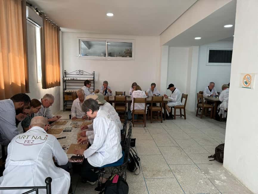 Image N°2 de Artisan d'un jour : Atelier de poterie et de zellige à Fès activité à Fès, publiée par le prestataire