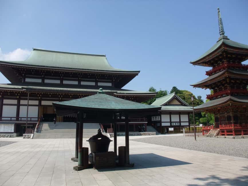 Image N°10 de NARITA : Visite à pied, rue Omotesando, temple Narita-san activité à Narita, publiée par le prestataire