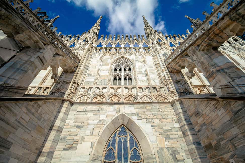 ミラノ・ドゥオーモ大聖堂と屋上テラス・ガイドツアー | GetYourGuide