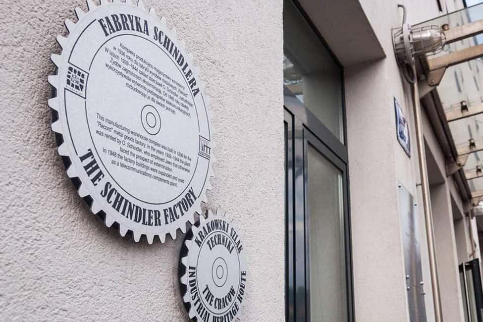 afbeelding n.2 van Krakau: Stadsrondleiding met gids in golfkar & fabriek van Schindler activiteit in Krakau, geüpload door aanbieder