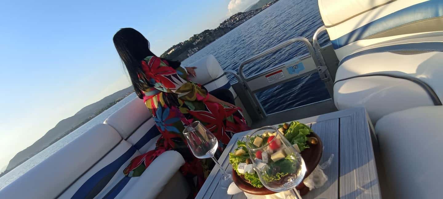 billede nr.4 af aktiviteten Ohrid Wine Tasting Boat Cruise - Ubegrænset vin i Ohrid, uploadet af udbyder