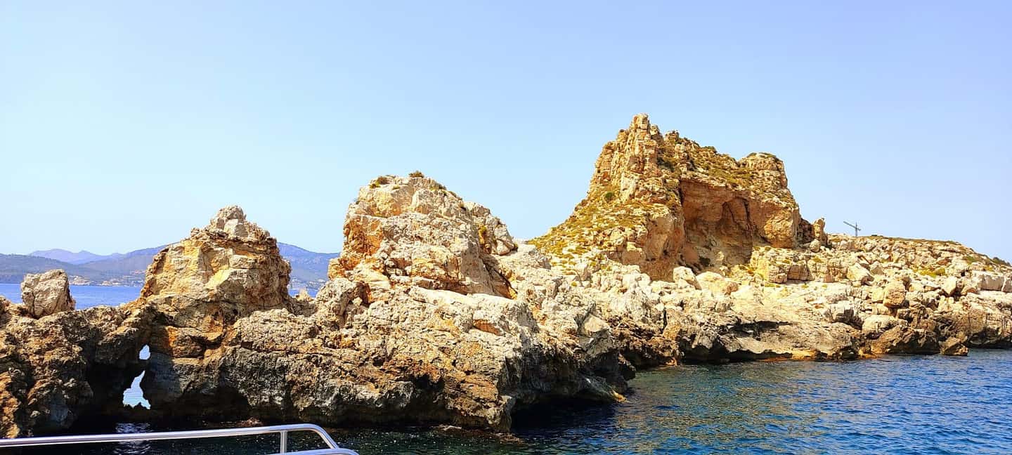 image n.10 of Mallorca: 3.5-Hour Boat Trip with Swimming and Snorkeling activity in Palma de Mallorca, uploaded by supplier