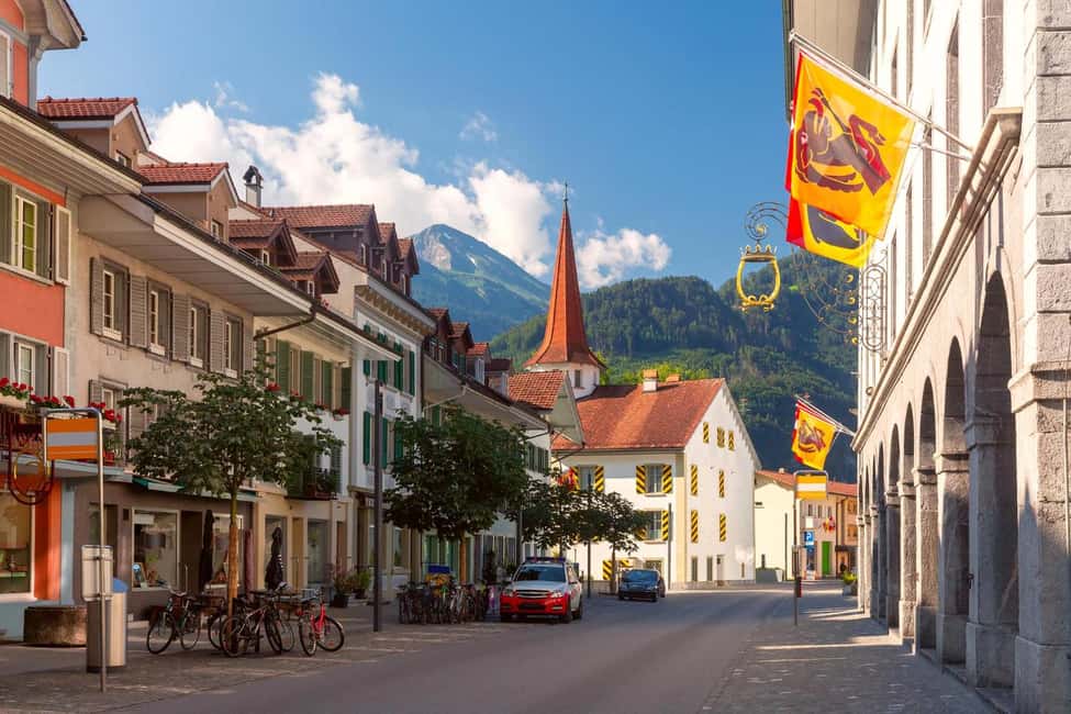 imagen n.º 5 de Interlaken: Paseo Histórico Privado con un Experto Local actividad en Interlaken, subida por el proveedor