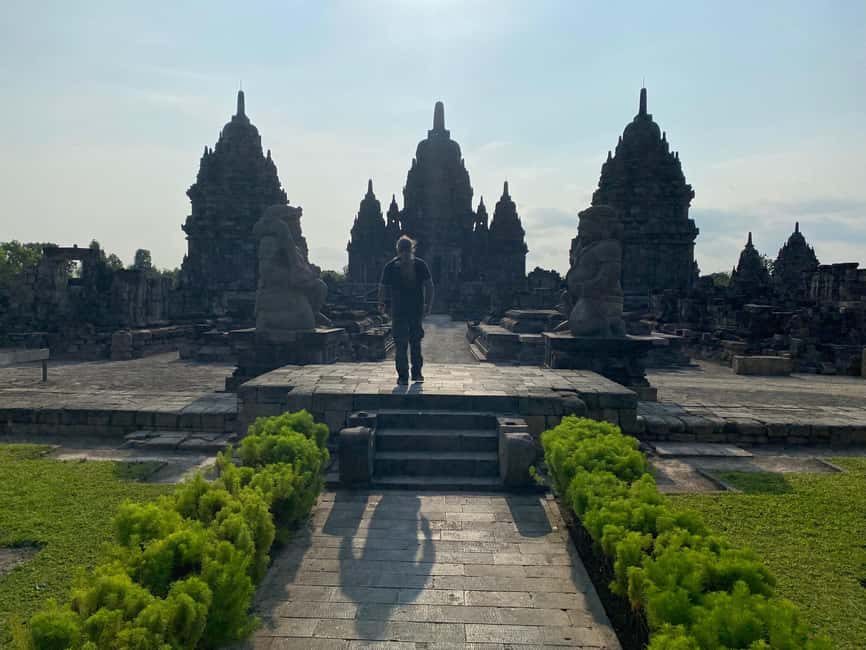 image n.14 of From Yogyakarta : One Day Tour Borobudur and Prambanan activity in Yogyakarta, uploaded by supplier