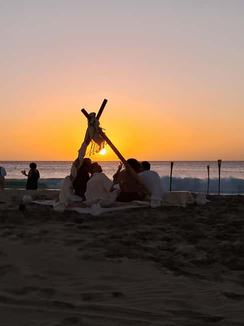 imagem n.1 de Sal: Escapadela Romântica ao Pôr-do-Sol com Vinho e Transfer de ida e volta atividade em Santa Maria, Cabo Verde, carregada pelo fornecedor