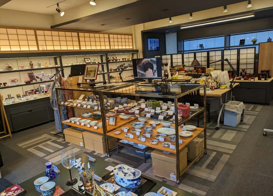 image n.4 of Kintsugi Experience with Arita Ware in Tokyo (English Guide) activity in Tokyo, uploaded by supplier