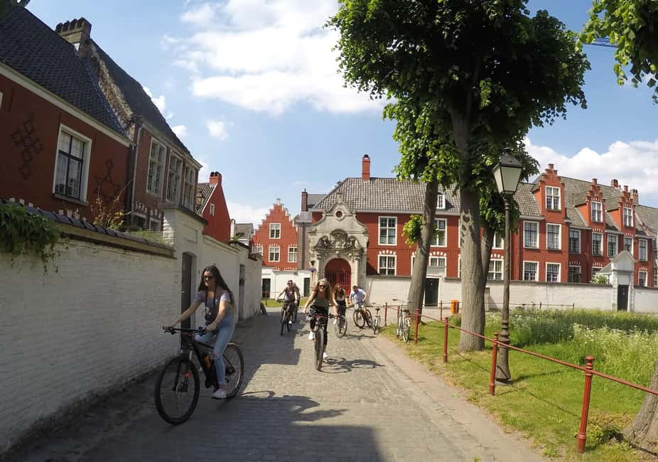 image n.4 of Ghent: Guided Urban Bike Tour activity in Ghent, uploaded by supplier