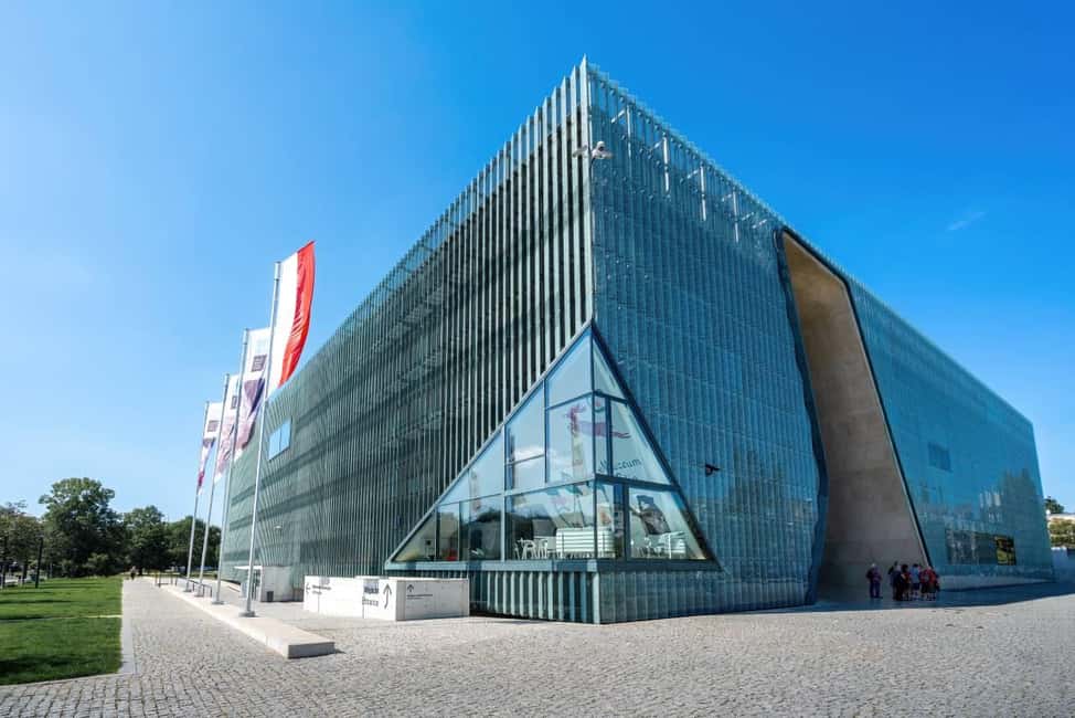 imagem n.7 de Varsóvia: Gueto, Cemitério Judeu e Museu POLIN Tour particular atividade em Varsóvia, carregada pelo fornecedor