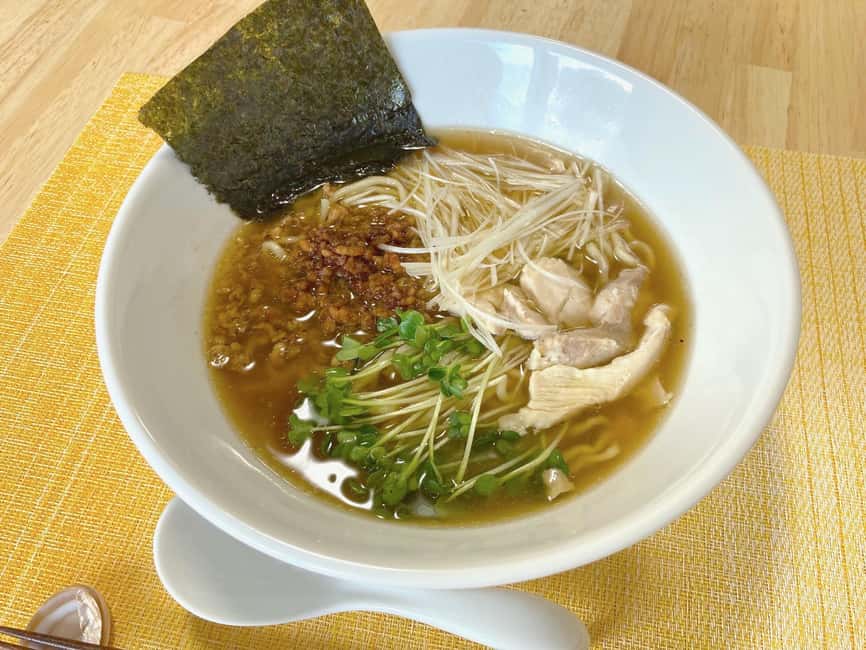 Image N°9 de Osaka : Cours de cuisine Ramen et Gyoza à Dotonbori activité à Osaka, publiée par le prestataire