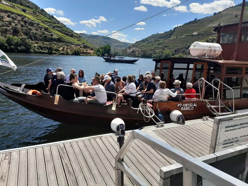 Image N°20 de Depuis Porto : Vallée du Douro avec vignobles, déjeuner et excursion en bateau activité à Région Nord, Portugal, publiée par le prestataire