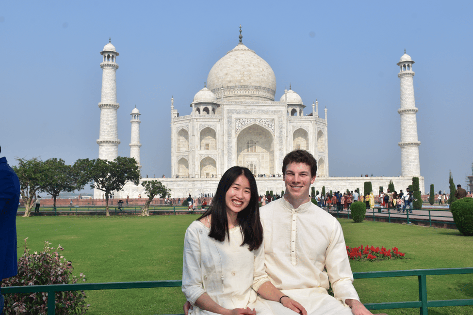 imagem n.6 de De Deli: Excursão ao Taj Mahal ao nascer do sol com conservação de elefantes atividade em Agra, carregada pelo fornecedor