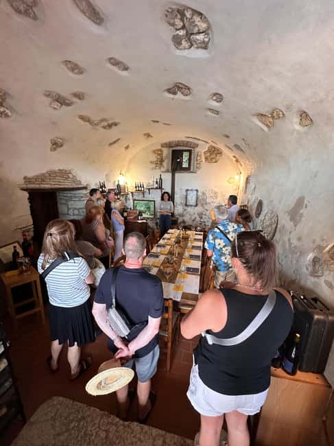Immagine nº 67 di Il tour completo dell'Amarone: 2 cantine, pranzo e approfondimento sull'Amarone attività a Verona, caricata dal fornitore