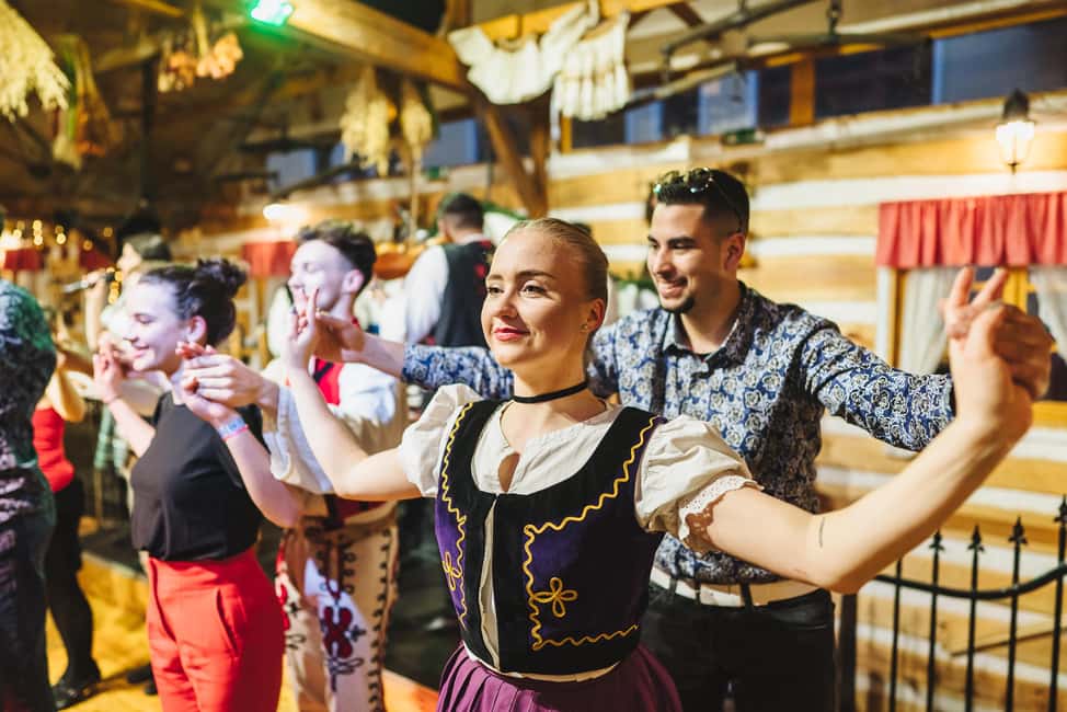 imagem n.10 de Praga: Jantar Show Folclórico com Bebidas Ilimitadas atividade em Praga, carregada pelo fornecedor