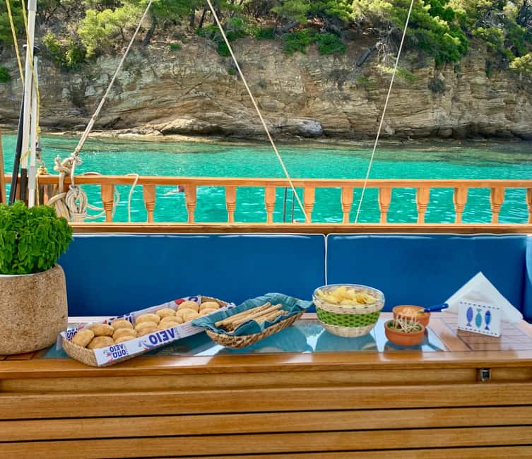 imagen n.º 4 de Skiathos : ¡Crucero en velero todo incluido con almuerzo! actividad en Islas del Egeo, subida por el proveedor