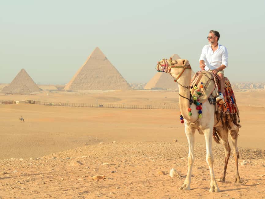 imagem n.4 de Giza Sunrise Pyramid Tour guiado com passeio de camelo e café da manhã atividade em Cairo, carregada pelo fornecedor