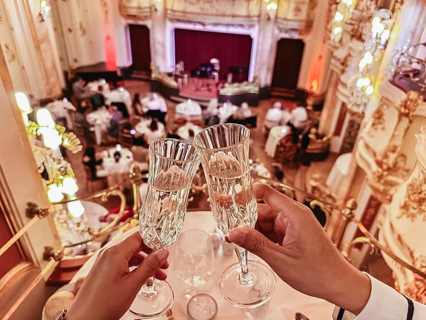 imagen n.º 12 de Praga: Ticket de entrada al Concierto en el Salón Mozart con cena de 3 platos actividad en Praga, subida por el proveedor