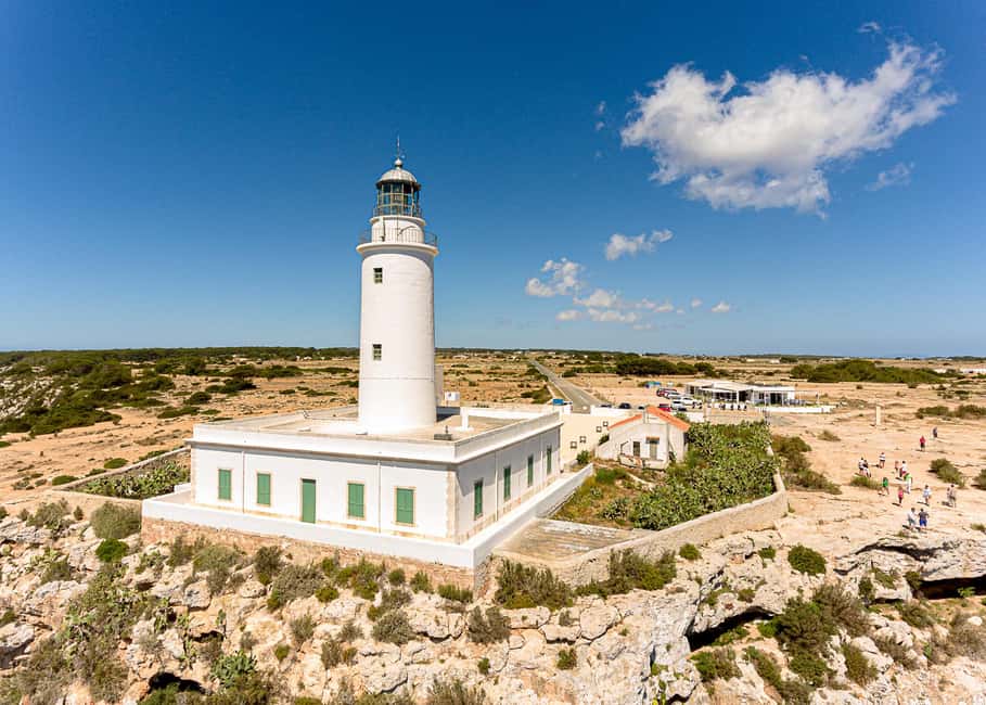 Image N°41 de Ibiza : croisière premium d'une journée à Formentera en catamaran activité à Sant Josep de sa Talaia, publiée par le prestataire