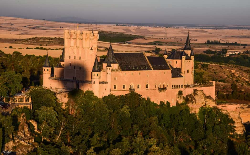 image n.4 of From Madrid: Hot Air Balloon over Segovia with Transfer activity in Madrid, uploaded by supplier