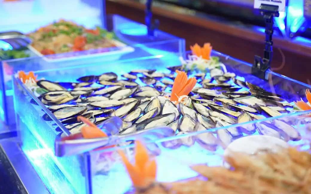 image n.6 of Pattaya: All Star Dinner Cruise, Cabaret Show & Beer Buffet activity in Pattaya, uploaded by supplier