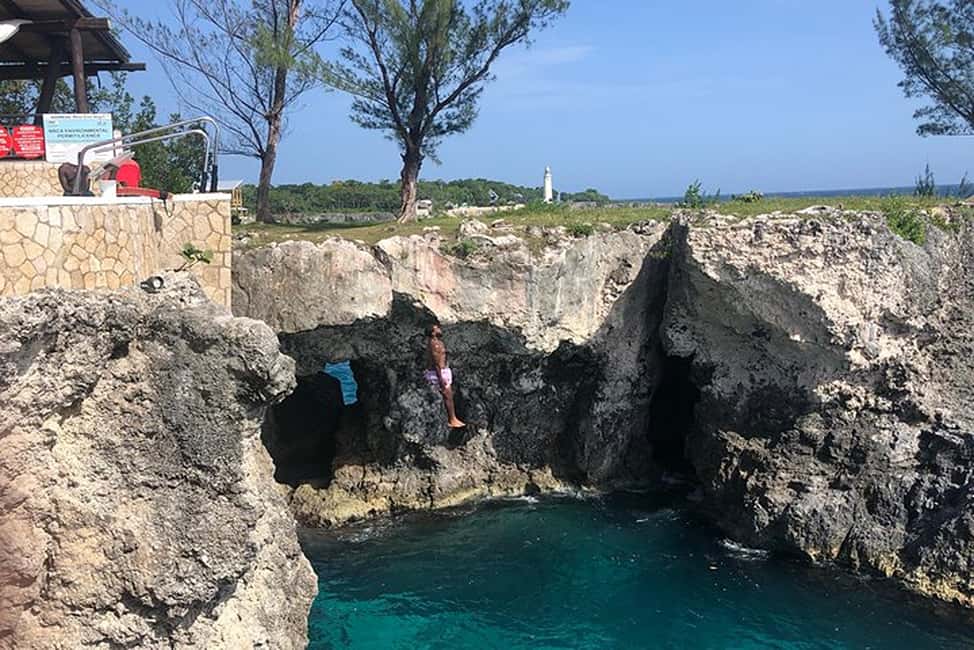 imagem n.55 de Excursão privada a Seven Miles Beach e Rick's Cafe saindo de Montego Bay atividade em Negril, carregada pelo fornecedor