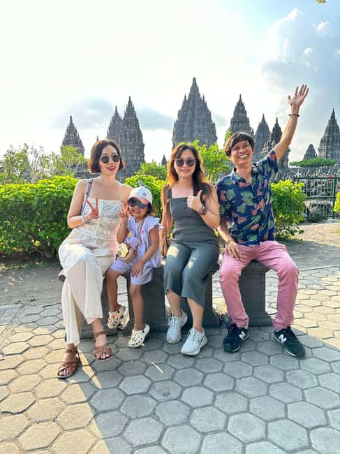 image n.8 of From Yogyakarta : One Day Tour Borobudur and Prambanan activity in Yogyakarta, uploaded by supplier