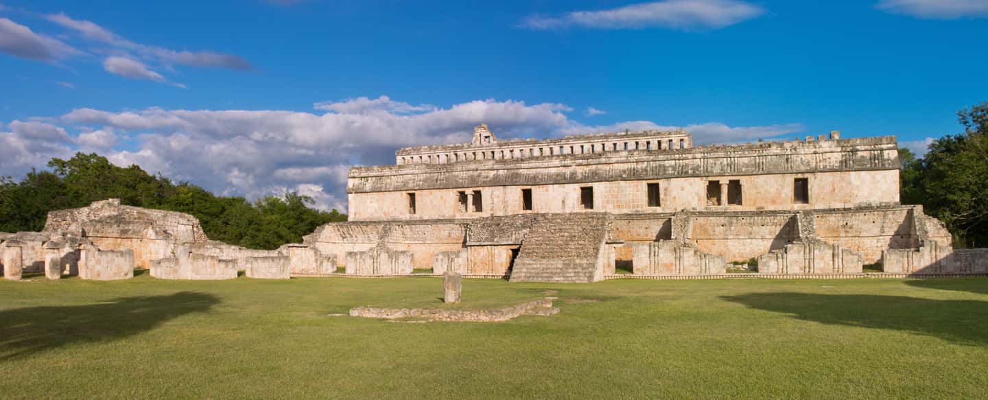 Image N°5 de Depuis Mérida : Visite des sites archéologiques d'Uxmal et de Kabah activité à Uxmal, publiée par le prestataire
