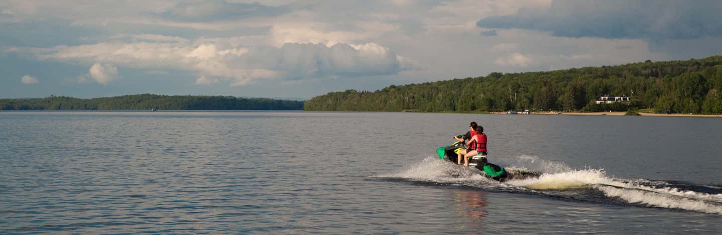 image n.7 of Laurentians: Jetski experience activity in Mont-Tremblant, Quebec, uploaded by supplier