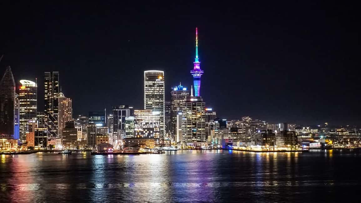 billede nr.17 af aktiviteten Det vestlige Auckland: Solnedgang med termisk pool og vinsmagning i Muriwai, uploadet af udbyder