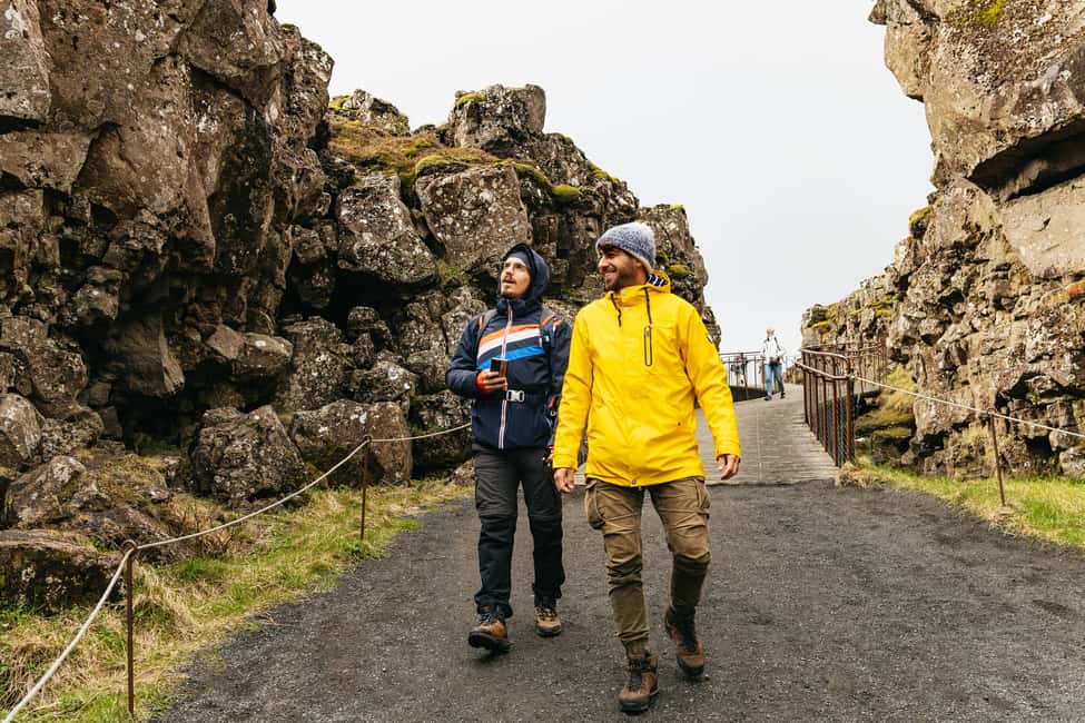 bild nr.2 av Reykjavik: Gyllene cirkeln, kratern och Blå lagunen Minibuss Tour aktivitet i Reykjavik, uppladdad av arrangören