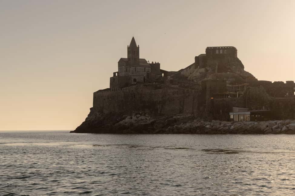 image n.2 of La Spezia: Sunset in Portovenere with wine, music & Focaccia activity in Liguria, uploaded by supplier