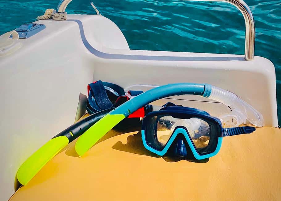 image n.12 of Palma: Private Boat Tour in Mallorca with Snorkel and Paddle activity in Calvià, uploaded by supplier