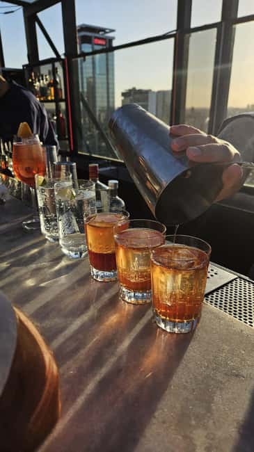 imagen n.º 5 de Cóctel en un bar con un barman actividad en Buenos Aires, subida por el proveedor