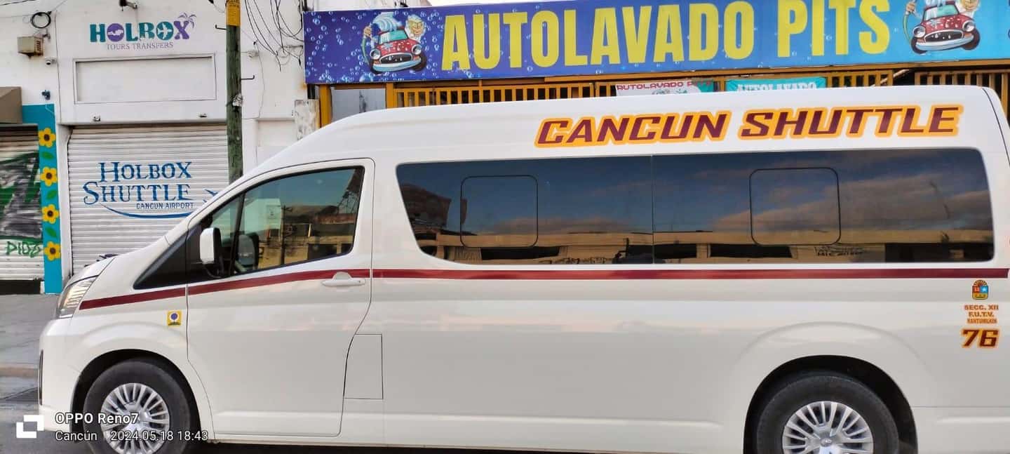 Obraz nr 4 z atrakcji Wspólny transfer z centrum Cancun do promu Holbox w Cancún, przesłany przez organizatora