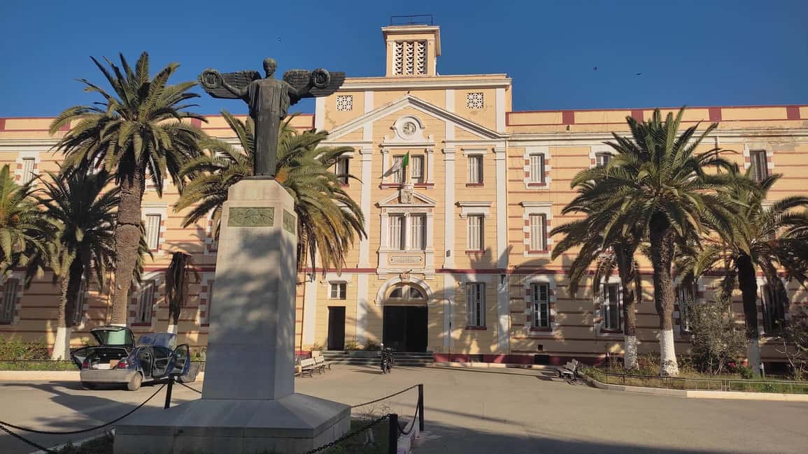 image n.24 of Oran: The absolute everything of El Bahia with a local activity in Oran, uploaded by supplier