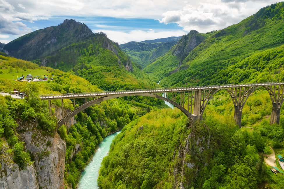 Bild Nr. 3 von Montenegro: Durmitor, Schwarzer See, Tara und Moraca Tagestour Aktivität in Žabljak, hochgeladen vom Anbieter