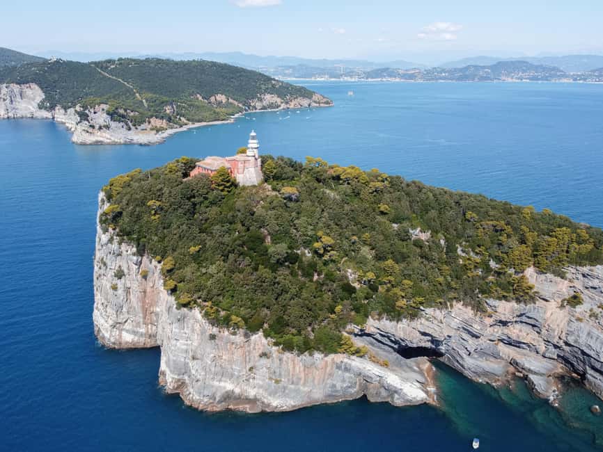 Immagine nº 7 di La Spezia: tour in barca delle Cinque Terre con cibo e bevande attività a Levanto, caricata dal fornitore