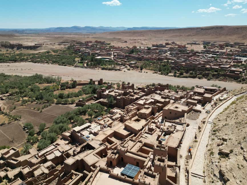 Image N°11 de Au départ de Fès : circuit de luxe de 3 jours dans le désert jusqu'à Marrakech via Merzouga activité à Aït-ben-Haddou, publiée par le prestataire