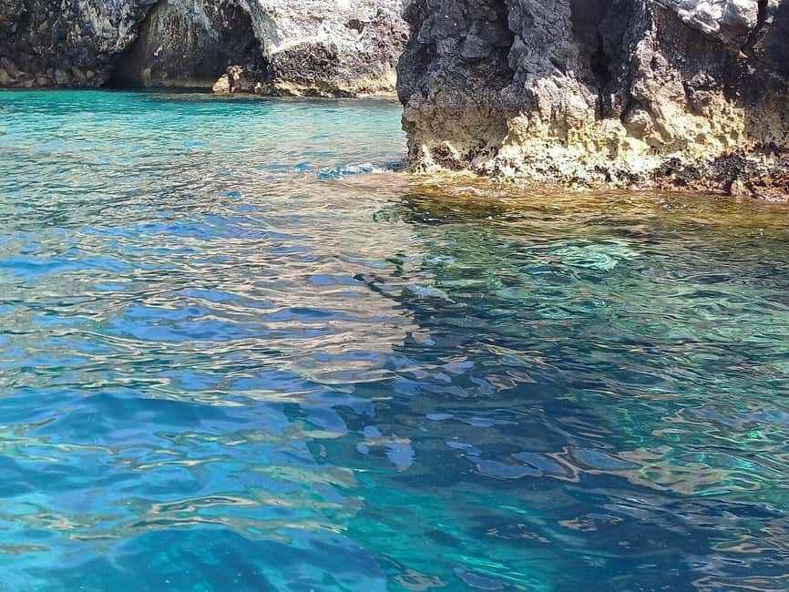 image n.9 of Ortigia: tour delle grotte marine in barca activity in Syracuse, uploaded by supplier