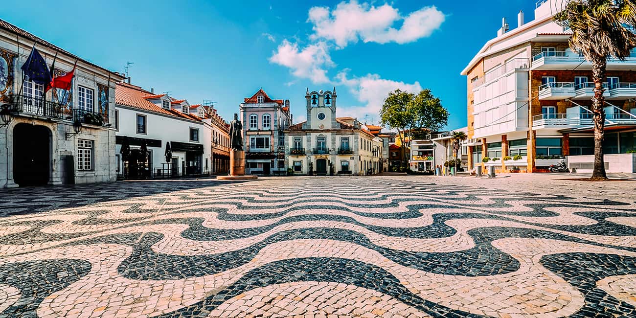image n.10 of Lisbon: Sintra, Regaleira, Pena, Cabo Roca day trip activity in Sintra, uploaded by supplier