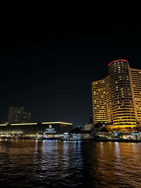 image n.4 of Bangkok: Chao Phraya River Cruise with Indian Buffet Dinner activity in Bangkok, uploaded by supplier