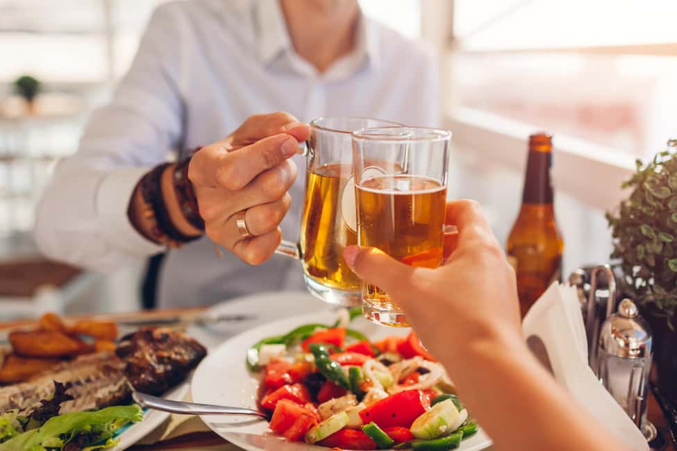 imagem n.18 de Santorini: Excursão a pé ao pôr do sol com comidas e bebidas locais atividade em Cíclades, carregada pelo fornecedor