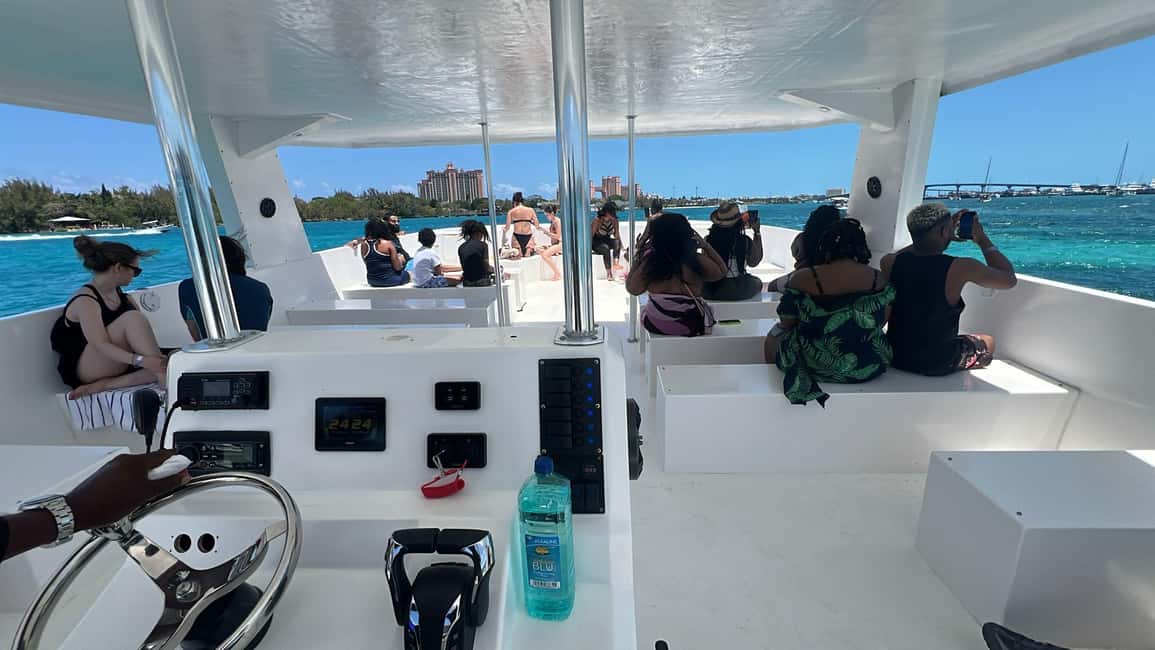 Image N°9 de Nassau : Cochons à la nage, plongée avec tuba et tour en bateau sur la plage activité à New Providence, publiée par le prestataire