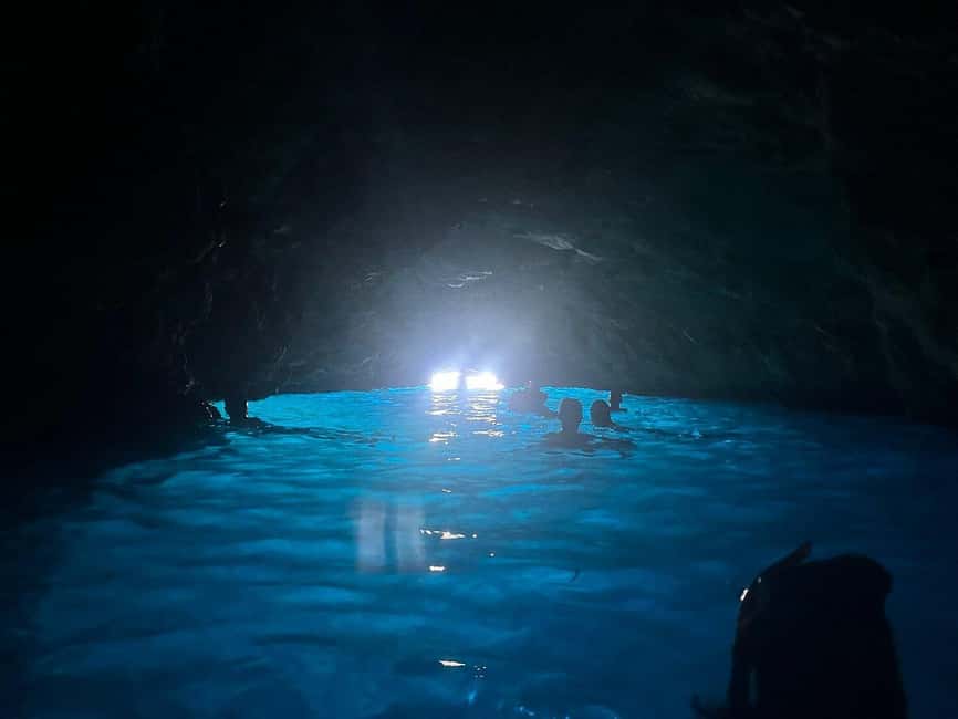Immagine nº 37 di Dubrovnik: Grotta Azzurra e tour in barca della spiaggia di Sunj con bevande attività a Dalmazia, caricata dal fornitore