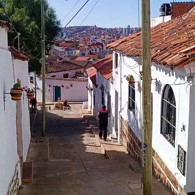 imagem n.2 de Excursão a pé em Sucre: História, cultura e vistas incríveis atividade em Departamento de Chuquisaca, carregada pelo fornecedor