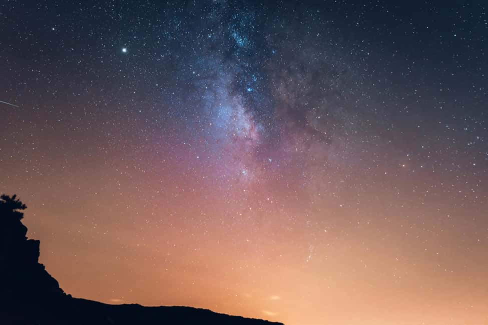 image n.5 of Tenerife: Teide Sunset Adventure with Picnic & Stargazing activity in Santa Cruz de Tenerife, uploaded by supplier