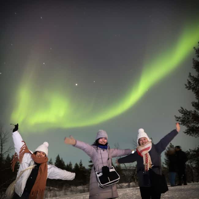 image n.31 of Saariselkä,Kakslauttanen: Aurora Hunting & Photography Tour. activity in Saariselkä, uploaded by supplier