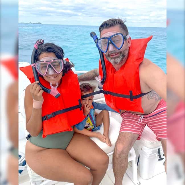 Image N°7 de Depuis Nassau : Nager avec des cochons Safari activité à Nassau, Bahamas, publiée par le prestataire