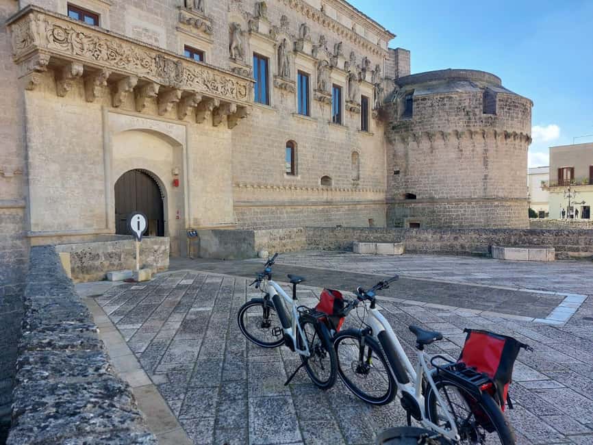 Immagine nº 6 di Lecce: tour in e-bike a Galatina con frantoio e degustazione di vino attività a Corigliano D'otranto, caricata dal fornitore